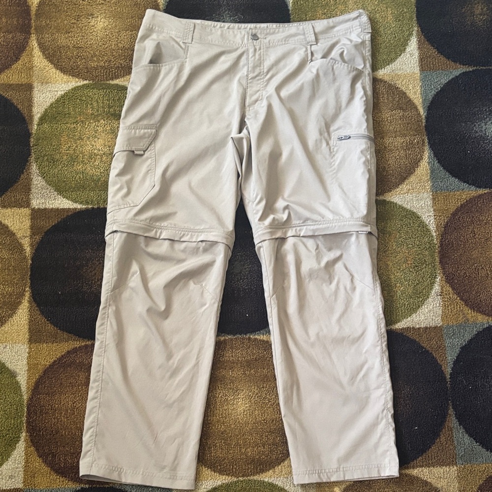 Columbia Men's Light Tan Cargo Pants 40W 30L
